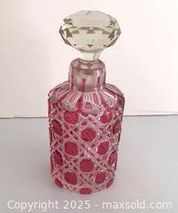 MaxSold Auction: Antique Crystal Perfume Bottle - Aurora (Ontario, Canada) PARTNER MANAGED Downsizing Online Auction - Murray Drive
