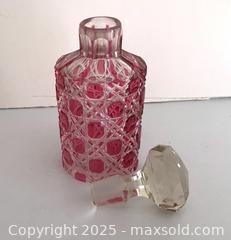 MaxSold Auction: Antique Crystal Perfume Bottle - Aurora (Ontario, Canada) PARTNER MANAGED Downsizing Online Auction - Murray Drive