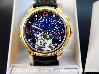 MaxSold Auction: Unused Lorus Mickey &#38; Minnie Mouse Musical Glow In The Dark Watch  - Aurora (Ontario, Canada) PARTNER MANAGED Downsizing Online Auction - Murray Drive