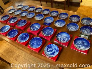 MaxSold Auction: Bing &#38; Grondahl Copenhagen Christmas Plate Lot - Ottawa (Ontario, Canada) SELLER MANAGED Downsizing Online Auction -  Grove Avenue