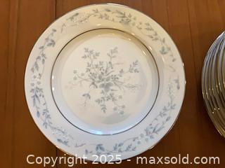 MaxSold Auction: Noritake Carolyn 2693 Salad and Side Plates Lot - Ottawa (Ontario, Canada) SELLER MANAGED Downsizing Online Auction -  Grove Avenue