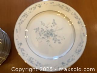 MaxSold Auction: Noritake Carolyn 2693 Salad and Side Plates Lot - Ottawa (Ontario, Canada) SELLER MANAGED Downsizing Online Auction -  Grove Avenue