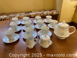 MaxSold Auction: Noritake Carolyn 2693 Tea Set - Ottawa (Ontario, Canada) SELLER MANAGED Downsizing Online Auction -  Grove Avenue