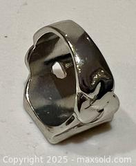 MaxSold Auction: Large Unique Onyx Ring Men&#39;s - Toronto (Ontario, Canada) PARTNER MANAGED Downsizing Online Auction - Scarborough Road