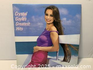 MaxSold Auction: Crystal Gayle’s Greatest Hits - Vinyl LP, 12-inch, 33 1/3 RPM (1983) - New Westminster (British Columbia, Canada) SELLER MANAGED Reseller Online Auction - Canfor Avenue