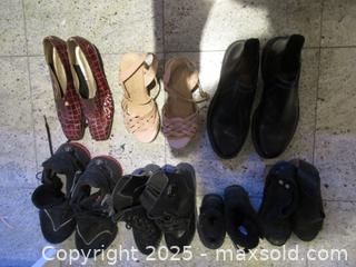 MaxSold Auction: 7 Pairs of Shoes - Richmond Hill (Ontario, Canada) SELLER MANAGED Downsizing Online Auction - White Pine Trail