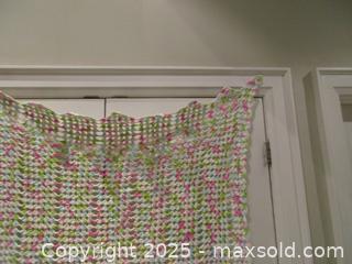 MaxSold Auction: Crochet Throw - Richmond Hill (Ontario, Canada) SELLER MANAGED Downsizing Online Auction - White Pine Trail