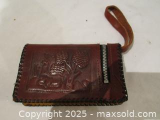 MaxSold Auction: Leather Wallet - Richmond Hill (Ontario, Canada) SELLER MANAGED Downsizing Online Auction - White Pine Trail