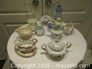 MaxSold Auction: Pitchers and Tablewares - Richmond Hill (Ontario, Canada) SELLER MANAGED Downsizing Online Auction - White Pine Trail