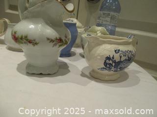 MaxSold Auction: Pitchers and Tablewares - Richmond Hill (Ontario, Canada) SELLER MANAGED Downsizing Online Auction - White Pine Trail