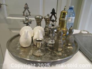 MaxSold Auction: Various Shakers, Trays, etc. - Richmond Hill (Ontario, Canada) SELLER MANAGED Downsizing Online Auction - White Pine Trail