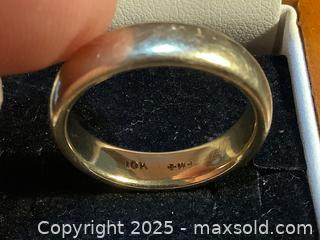 MaxSold Auction: Estate 10k gold wedding band - Milton (Ontario, Canada) SELLER MANAGED Estate Sale Online Auction - Chisholm Drive