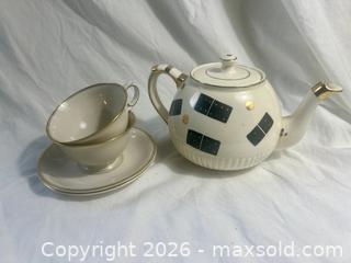 MaxSold Auction: Teapot and 3 cups - Toronto (Ontario, Canada) SELLER MANAGED Downsizing Online Auction - Woodfield Road