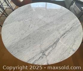 MaxSold Auction: Round Saarinen Dining Table - Toronto (Ontario, Canada) SELLER MANAGED Downsizing Online Auction - Kingston Road (CONDO)