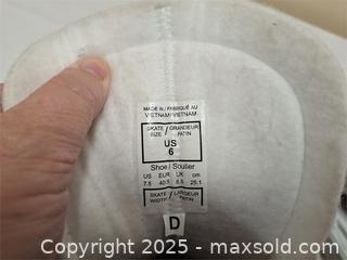 MaxSold Auction: CCM Skates - Newburgh (Ontario, Canada) SELLER MANAGED Charity/Fundraising Online Auction - Academy Street