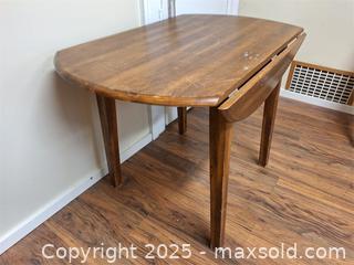 MaxSold Auction: Drop Leaf Table - Newburgh (Ontario, Canada) SELLER MANAGED Charity/Fundraising Online Auction - Academy Street