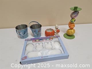 MaxSold Auction: Holiday Lot - Newburgh (Ontario, Canada) SELLER MANAGED Charity/Fundraising Online Auction - Academy Street