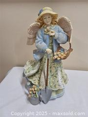 MaxSold Auction: Musical Figurine from Bowring - Newburgh (Ontario, Canada) SELLER MANAGED Charity/Fundraising Online Auction - Academy Street