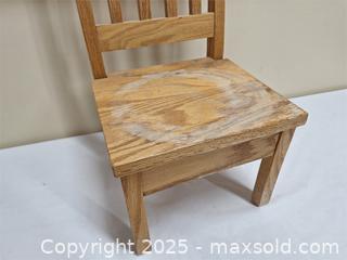 MaxSold Auction: Small Wooden Chair - Newburgh (Ontario, Canada) SELLER MANAGED Charity/Fundraising Online Auction - Academy Street