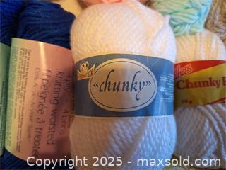 MaxSold Auction: Worsted Yarn - Newburgh (Ontario, Canada) SELLER MANAGED Charity/Fundraising Online Auction - Academy Street