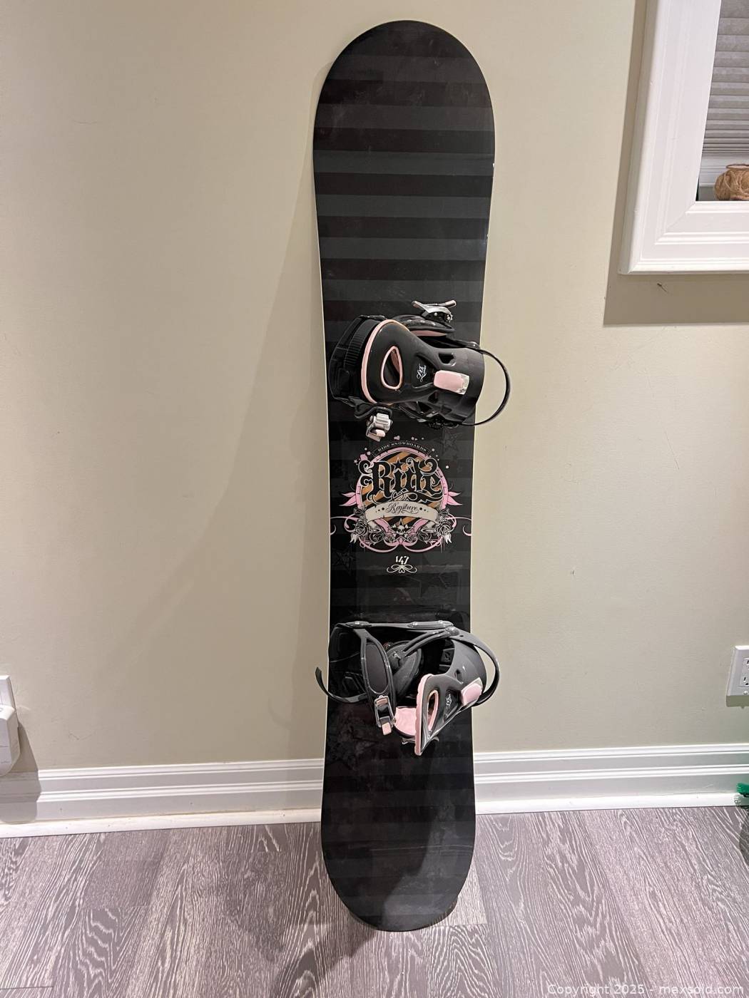 Ride Rapture 147 cm snowboard with bindings | Maxsold