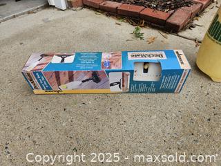 MaxSold Auction: Lot of 2 Tools: Pump Garden Sprayer + Deck Stain Pad System - Chesapeake (Virginia, USA) PARTNER MANAGED Downsizing Online Auction - River Arch Drive