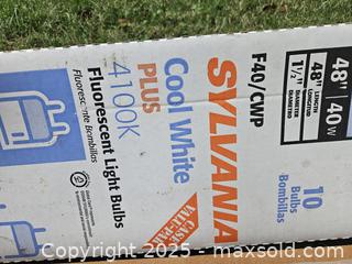 MaxSold Auction: Lot of T12 Fluorescent Light Bulbs, F40/CWP 48in 40W - Chesapeake (Virginia, USA) PARTNER MANAGED Downsizing Online Auction - River Arch Drive