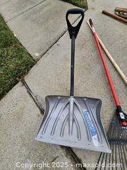 MaxSold Auction: Snow Shovel and Rakes - Chesapeake (Virginia, USA) PARTNER MANAGED Downsizing Online Auction - River Arch Drive