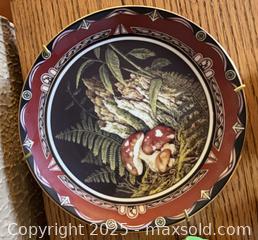MaxSold Auction: Animal themed Pottery and collector plate lot - Vaughan (Ontario, Canada) PARTNER MANAGED Estate Sale Online Auction - Highway 27