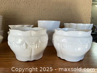 MaxSold Auction: Vintage MCM white pottery lot - Vaughan (Ontario, Canada) PARTNER MANAGED Estate Sale Online Auction - Highway 27