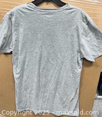 MaxSold Auction: Los Angeles Clippers T-Shirt – Gray, Pre-Owned – NBA Fan Tee - Los Angeles (California, USA) SELLER MANAGED Reseller Online Auction -  Devonshire Street