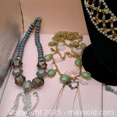 MaxSold Auction: Assorted necklace lot (10) - Waterford (New Jersey, USA) SELLER MANAGED Downsizing Online Auction - Chew Road
