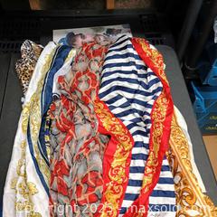 MaxSold Auction: Assorted scarfs lot (10) - Waterford (New Jersey, USA) SELLER MANAGED Downsizing Online Auction - Chew Road
