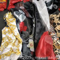 MaxSold Auction: Assorted scarfs lot (10) - Waterford (New Jersey, USA) SELLER MANAGED Downsizing Online Auction - Chew Road
