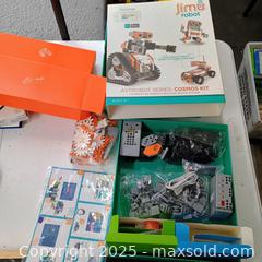 MaxSold Auction: JIMU Robot NEW - Waterford (New Jersey, USA) SELLER MANAGED Downsizing Online Auction - Chew Road