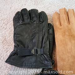 MaxSold Auction: Men&#39;s glove lot (5) - Waterford (New Jersey, USA) SELLER MANAGED Downsizing Online Auction - Chew Road