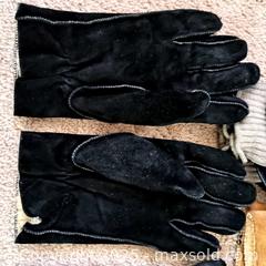 MaxSold Auction: Men&#39;s glove lot (5) - Waterford (New Jersey, USA) SELLER MANAGED Downsizing Online Auction - Chew Road