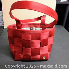MaxSold Auction: Mercedes Benz handbag - Waterford (New Jersey, USA) SELLER MANAGED Downsizing Online Auction - Chew Road