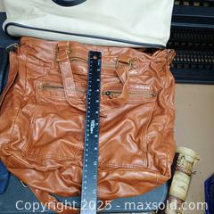 MaxSold Auction: Misc handbag,tote lot - Waterford (New Jersey, USA) SELLER MANAGED Downsizing Online Auction - Chew Road