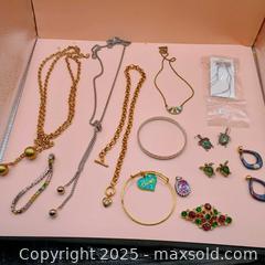 MaxSold Auction: Misc jewelry lot assorted  - Waterford (New Jersey, USA) SELLER MANAGED Downsizing Online Auction - Chew Road