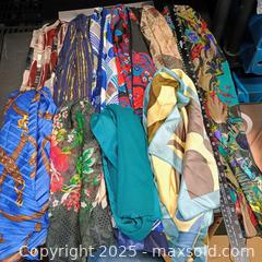 MaxSold Auction: Misc scarf lot (10) - Waterford (New Jersey, USA) SELLER MANAGED Downsizing Online Auction - Chew Road