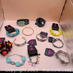 MaxSold Auction: Paparazzi bracelets lot (12) New - Waterford (New Jersey, USA) SELLER MANAGED Downsizing Online Auction - Chew Road
