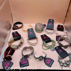 MaxSold Auction: Paparazzi bracelets lot New - Waterford (New Jersey, USA) SELLER MANAGED Downsizing Online Auction - Chew Road