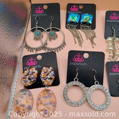 MaxSold Auction: Paparazzi earring lot NEW  - Waterford (New Jersey, USA) SELLER MANAGED Downsizing Online Auction - Chew Road