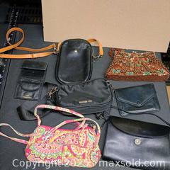 MaxSold Auction: Purse and coin purse lot Vera Bradley  - Waterford (New Jersey, USA) SELLER MANAGED Downsizing Online Auction - Chew Road