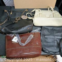 MaxSold Auction: Purse lot inc Giani Bernini etc - Waterford (New Jersey, USA) SELLER MANAGED Downsizing Online Auction - Chew Road