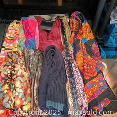 MaxSold Auction: Scarf lot (10) - Waterford (New Jersey, USA) SELLER MANAGED Downsizing Online Auction - Chew Road