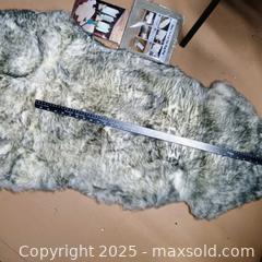 MaxSold Auction: Sheepskin rug rubber  - Waterford (New Jersey, USA) SELLER MANAGED Downsizing Online Auction - Chew Road