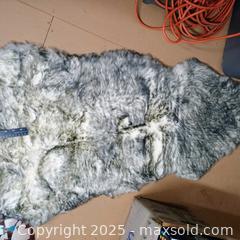 MaxSold Auction: Sheepskin rug rubber  - Waterford (New Jersey, USA) SELLER MANAGED Downsizing Online Auction - Chew Road