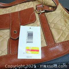 MaxSold Auction: Villager handbag - Waterford (New Jersey, USA) SELLER MANAGED Downsizing Online Auction - Chew Road